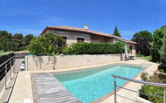 Jolie maison au calme avec piscine privée