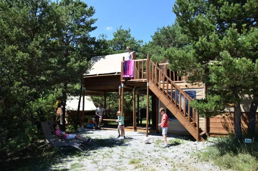 Flower Camping Les Hauts de Rosans 4 étoiles★★★★
