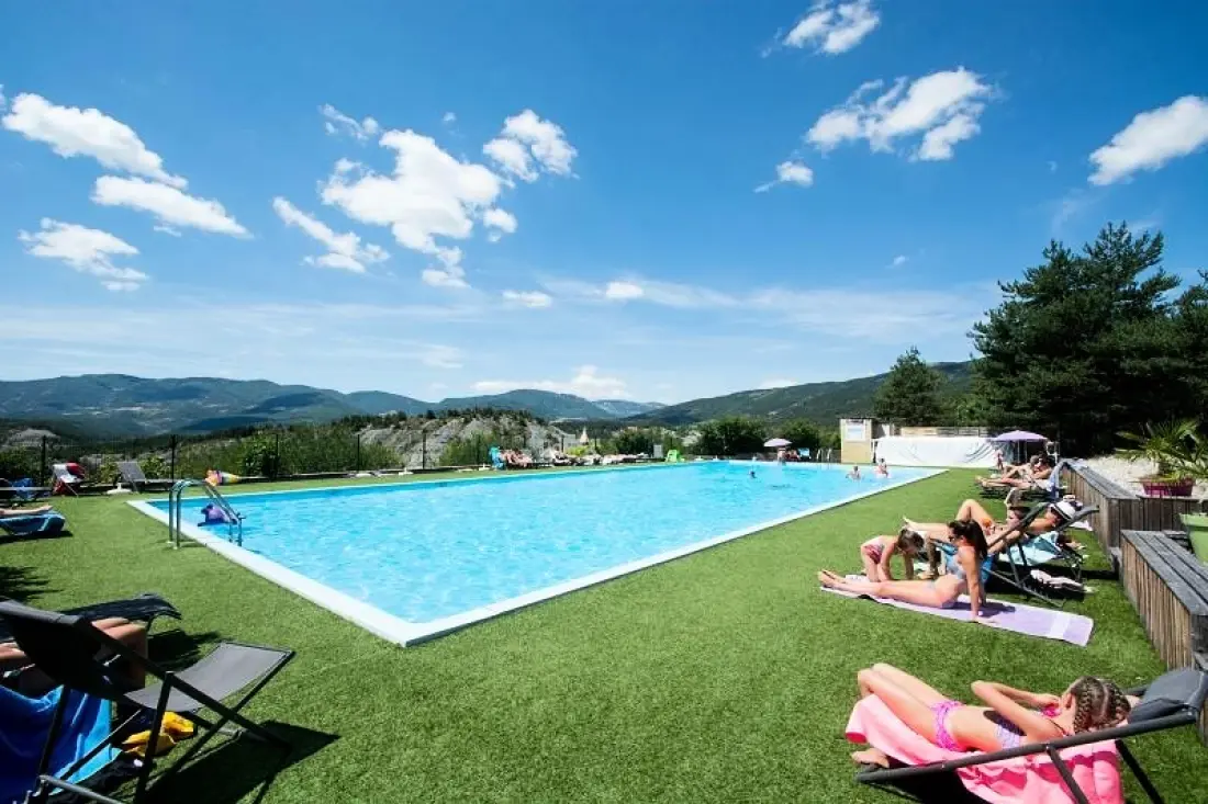 Flower Camping Les Hauts de Rosans 4 étoiles★★★★
