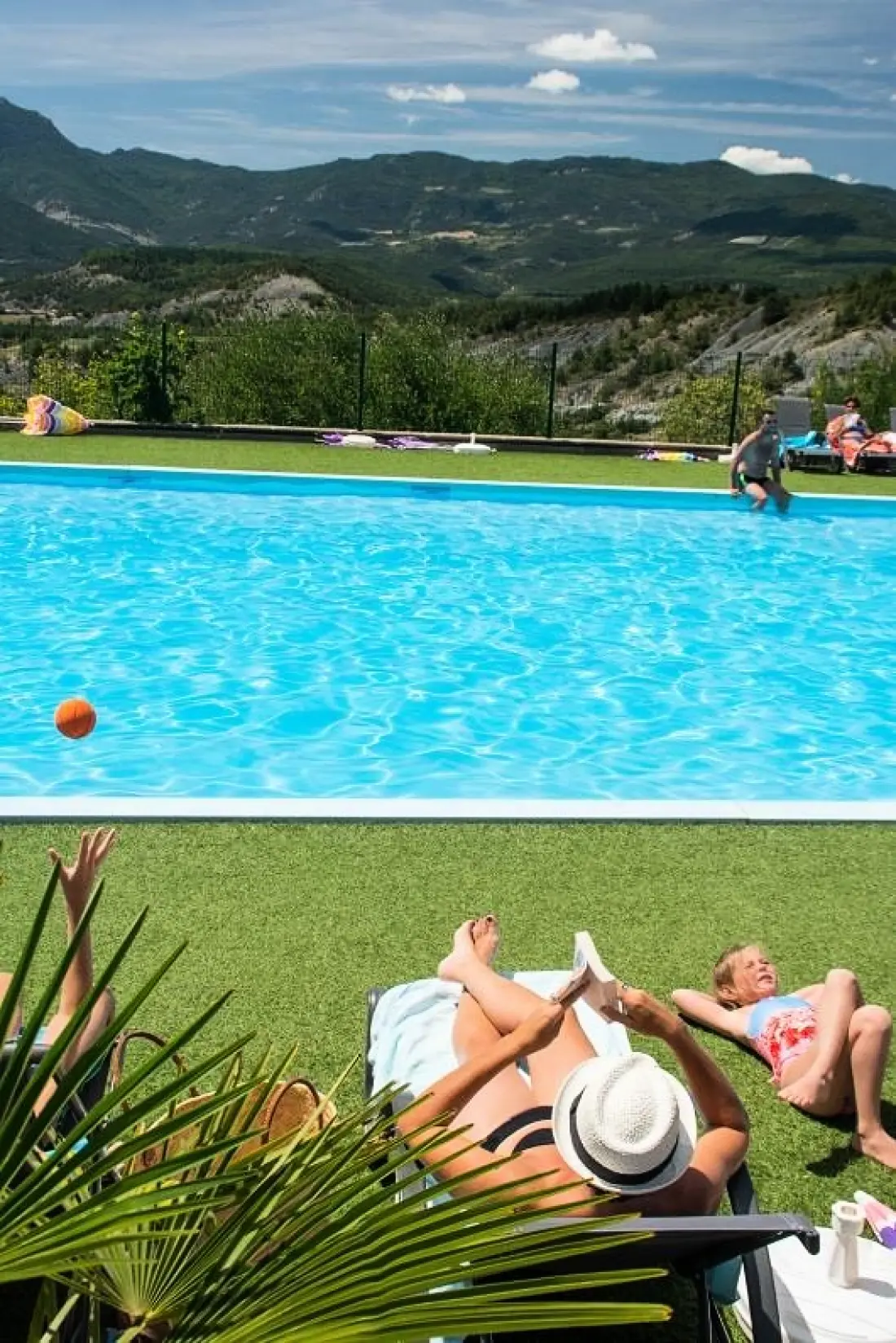 Flower Camping Les Hauts de Rosans 4 étoiles★★★★