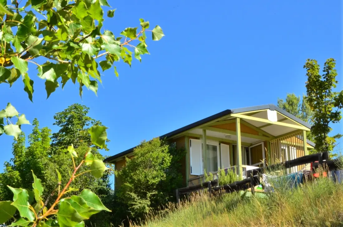 Flower Camping Les Hauts de Rosans 4 étoiles★★★★