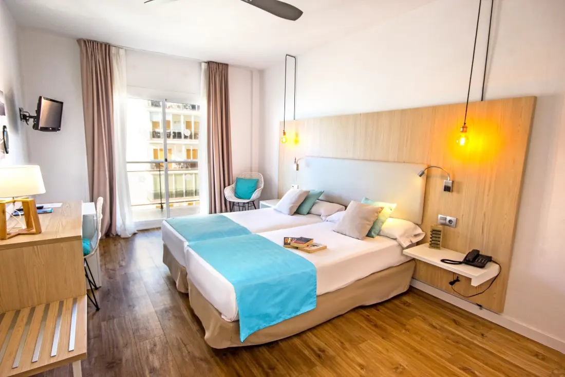 Hôtel Pierre & Vacances Monterrey Roses 4 étoiles★★★★