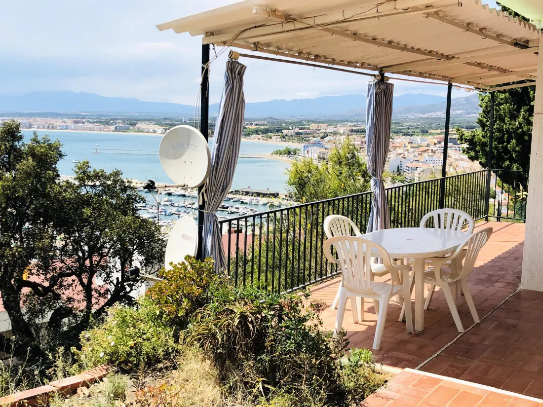 Location de Vacances Roses 1061