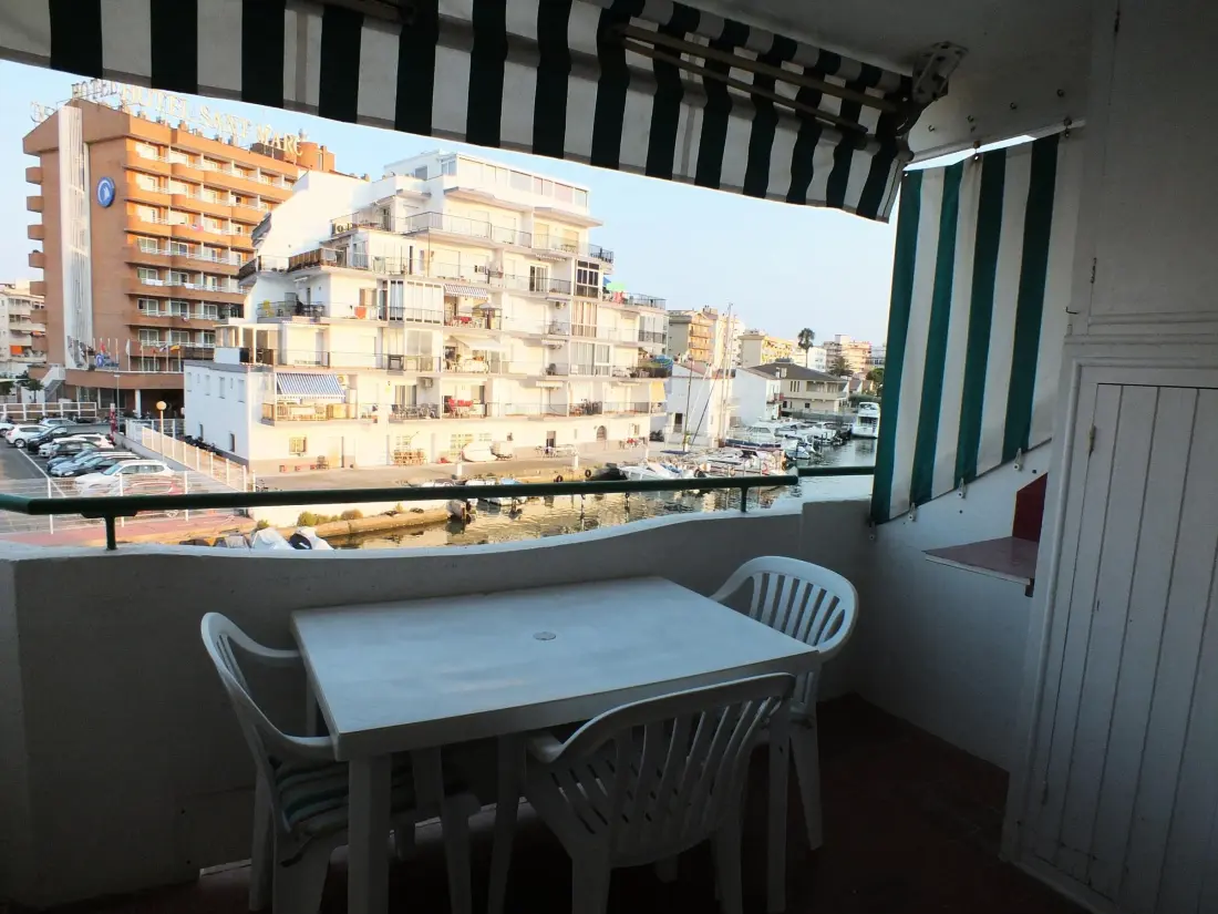 Location de Vacances Roses 116