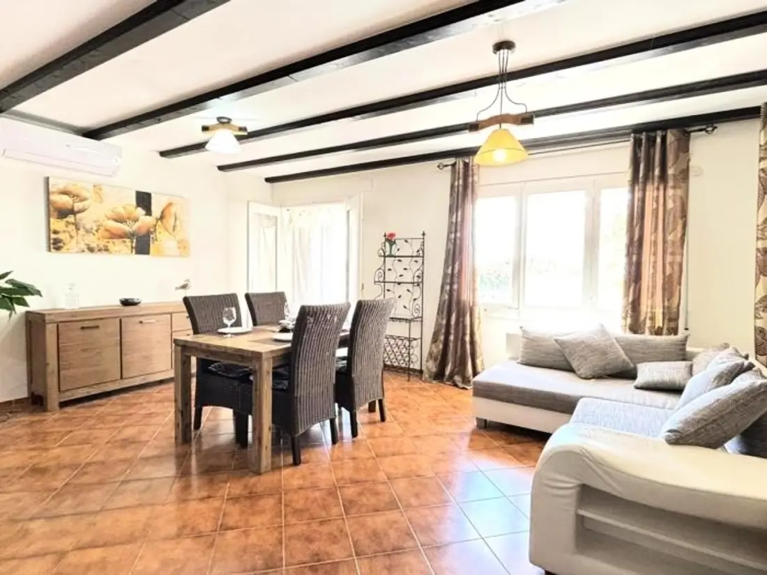 Maison de Vacances Roses 1180