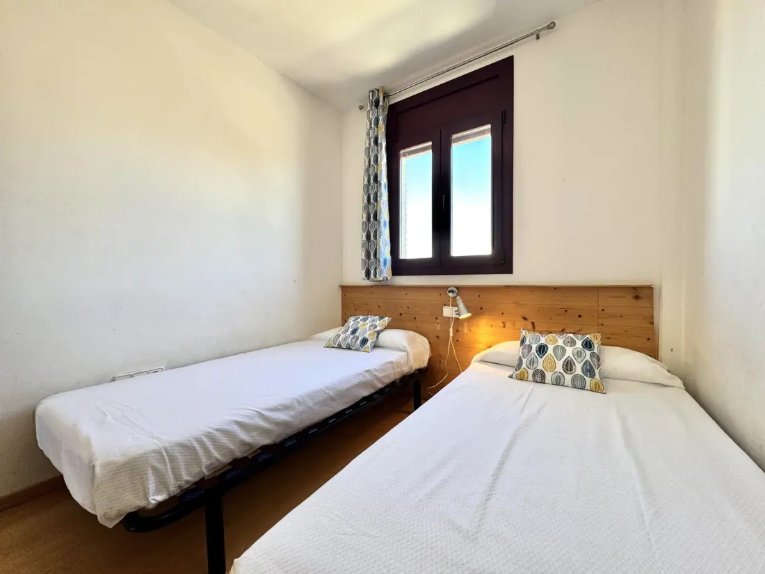 Location de Vacances Roses 1235