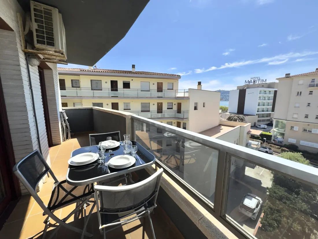 Location de Vacances Roses 1235