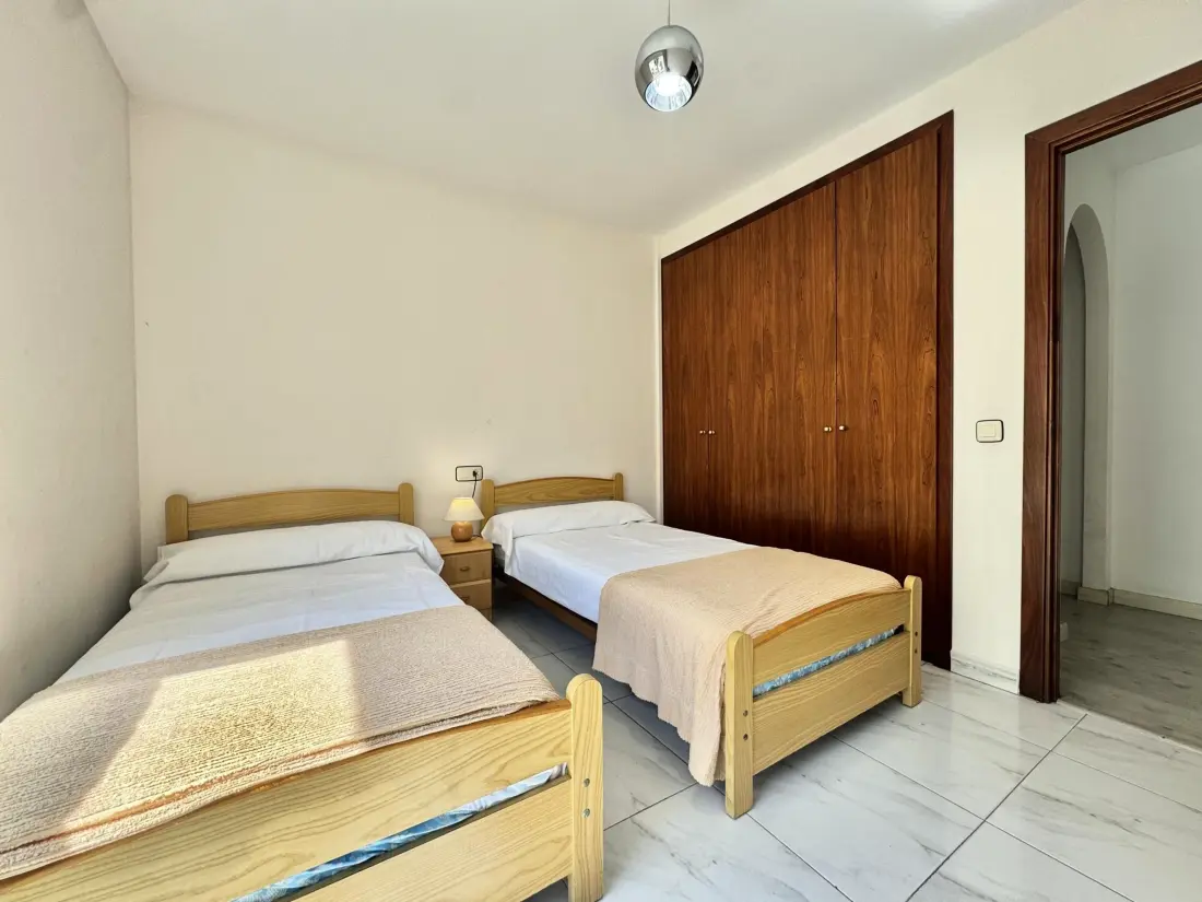 Location de Vacances Roses 1249