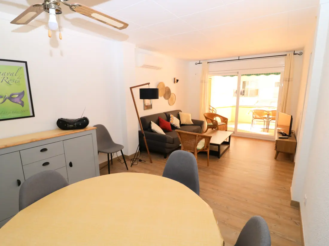 Location de Vacances Roses 1281