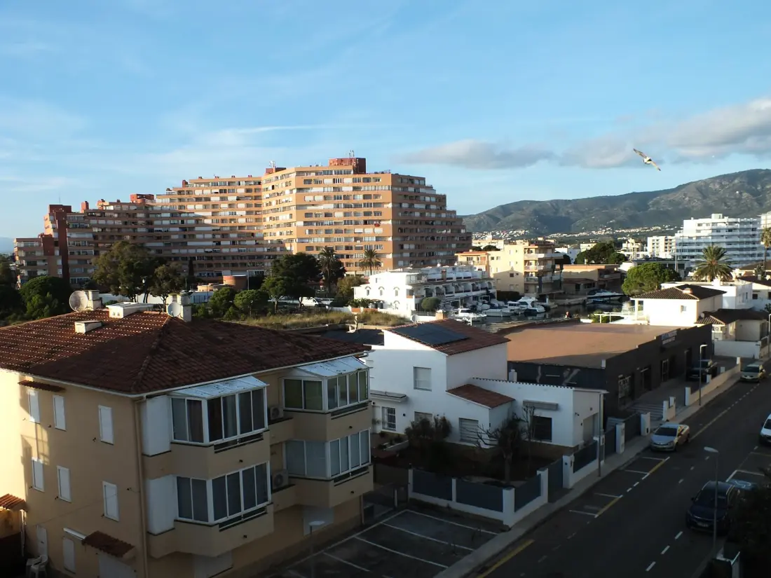 Location de Vacances Roses 1373