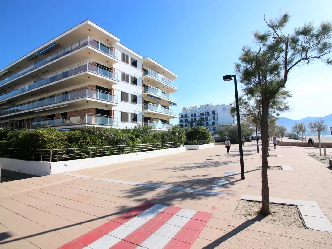 Location de Vacances Roses 166