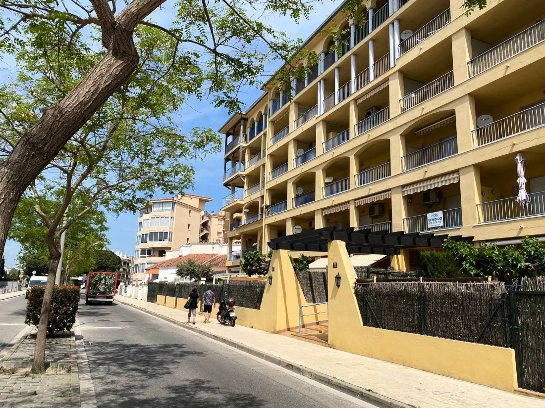Location de Vacances Roses 186