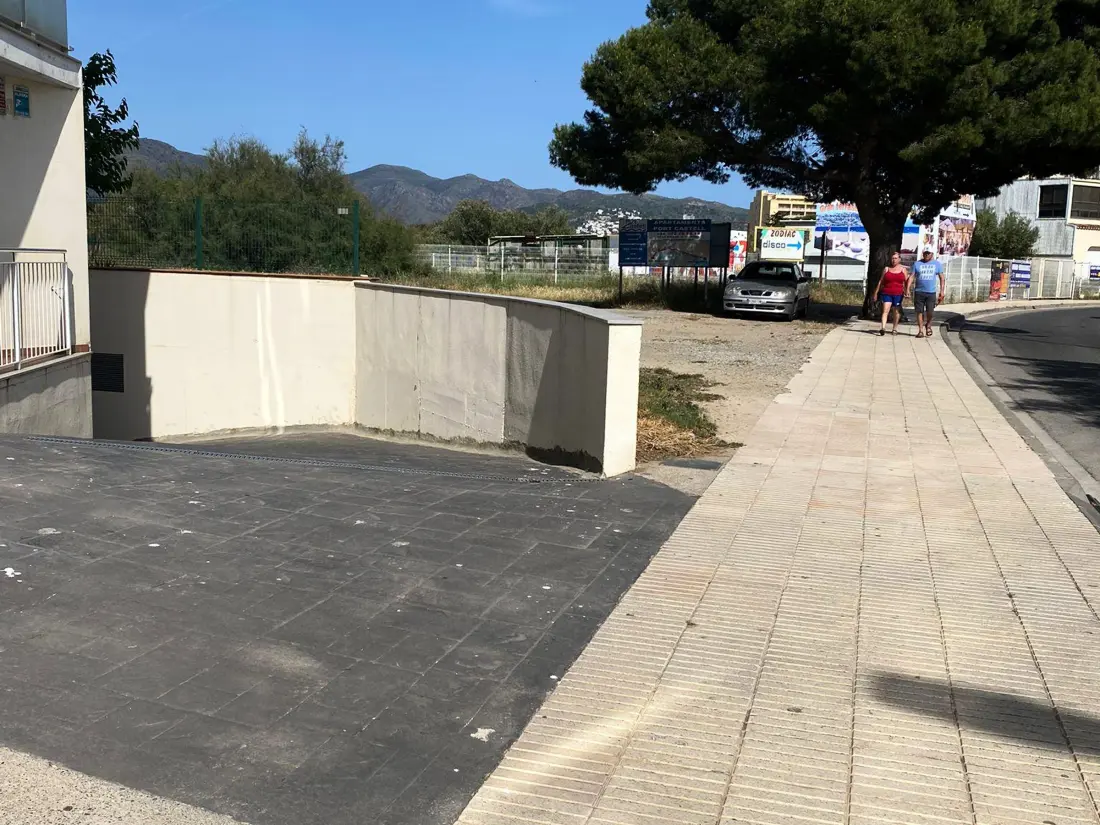 Location de Vacances Roses 186