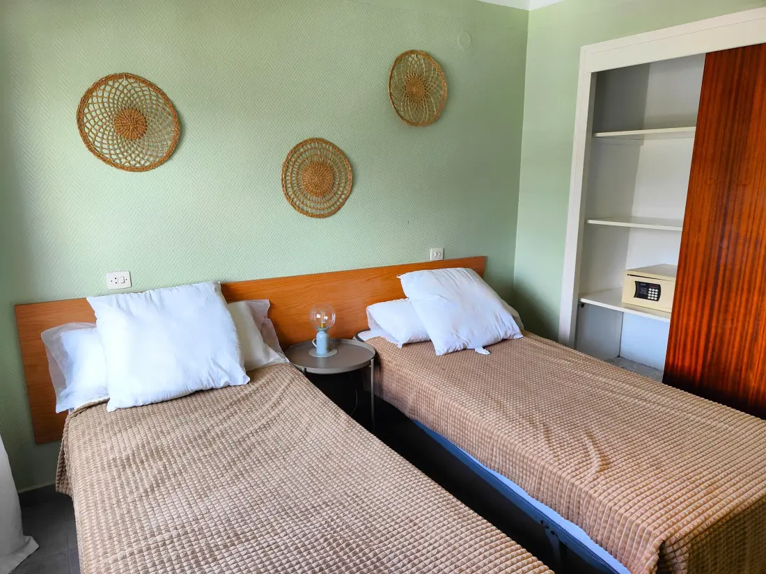 Location de Vacances Roses 257