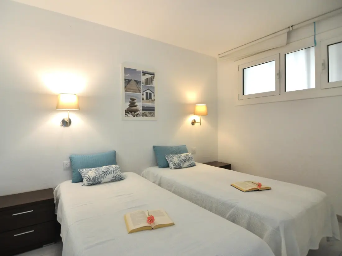 Location de Vacances Roses 523