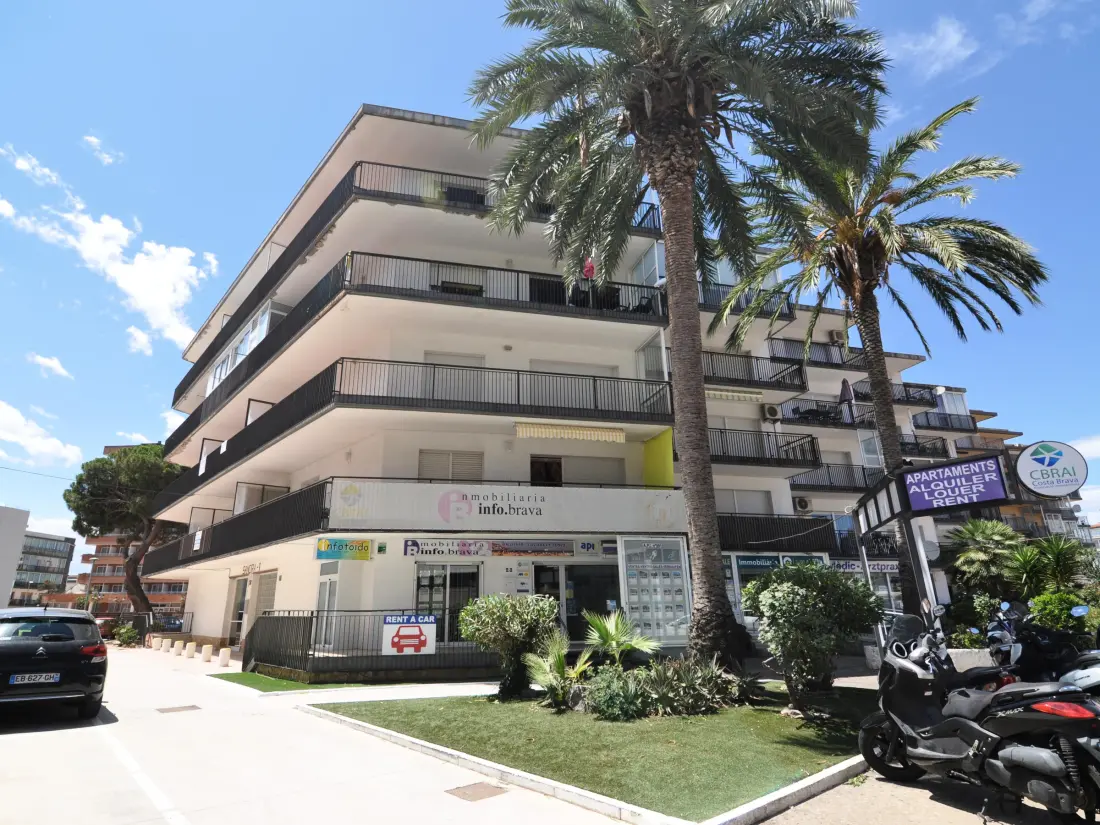 Location de Vacances Roses 523