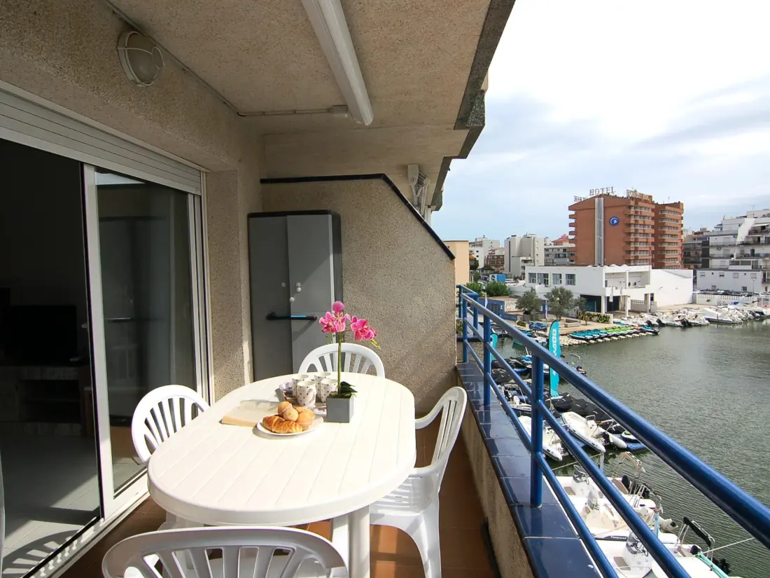 Location de Vacances Roses 536