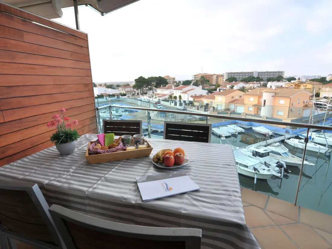 Location de Vacances Roses 549