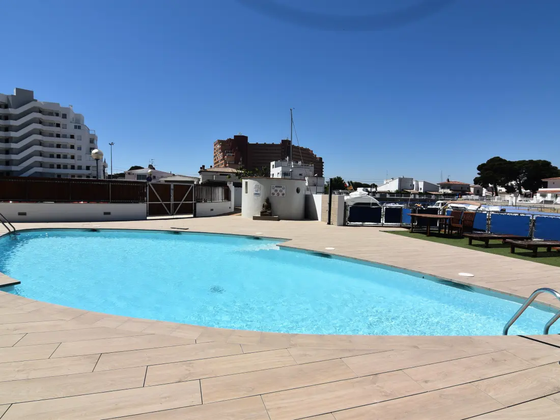 Location de Vacances Roses 549