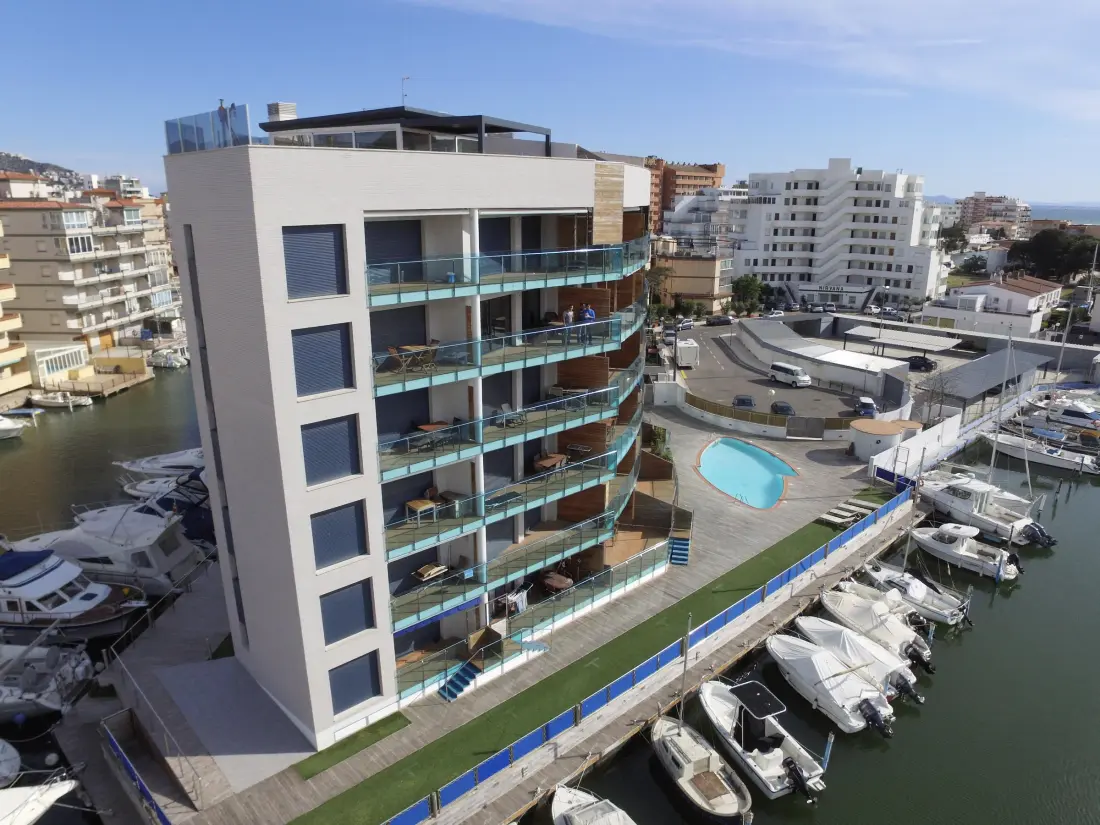 Location de Vacances Roses 554