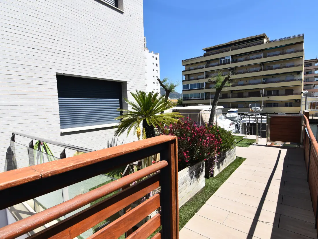 Location de Vacances Roses 554