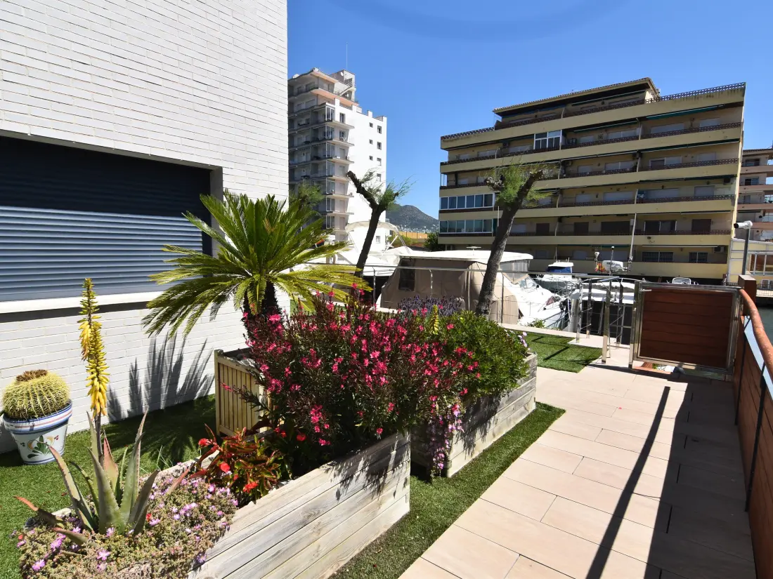Location de Vacances Roses 554