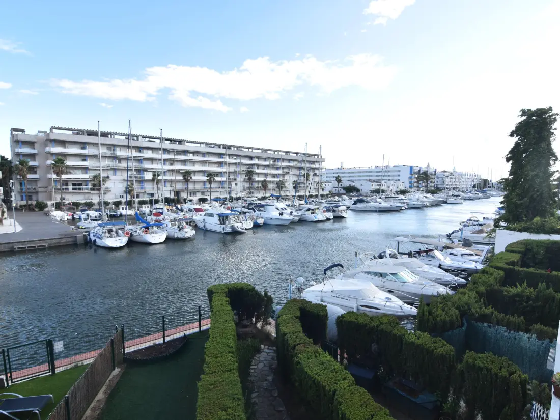 Location de Vacances Roses 555