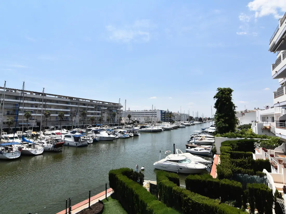 Location de Vacances Roses 555