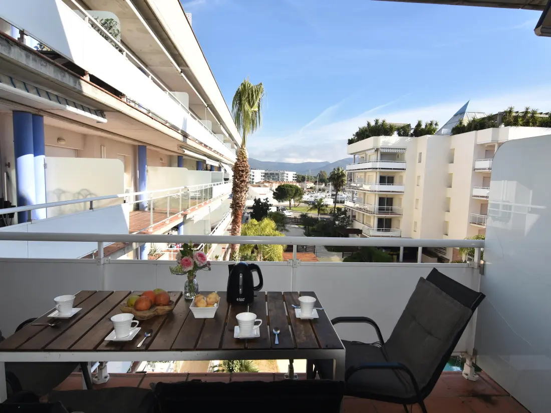 Location de Vacances Roses 568