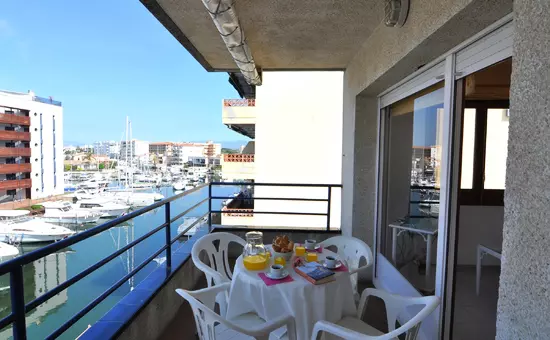 Location de Vacances Roses 588