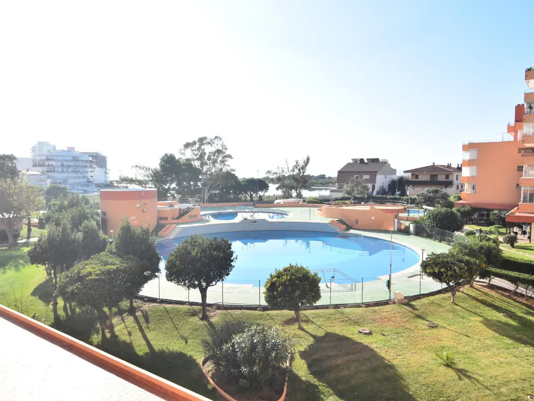 Location de Vacances Roses 618