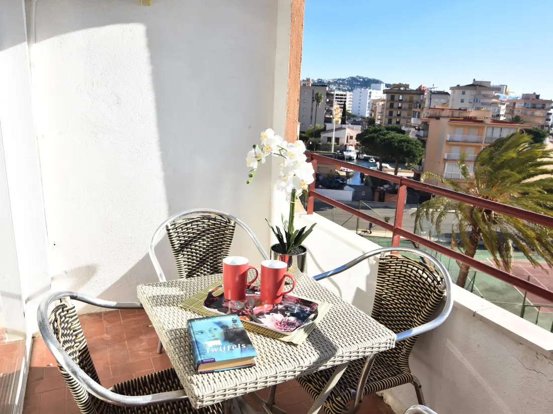 Location de Vacances Roses 633