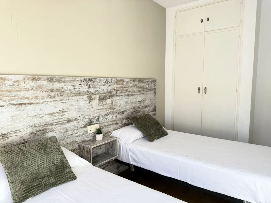 Location de Vacances Roses 744