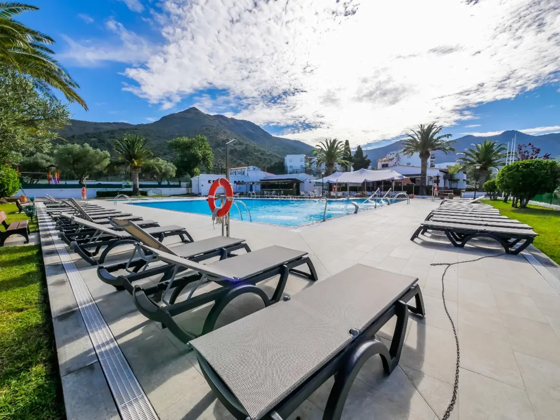 Location de Vacances Roses 748