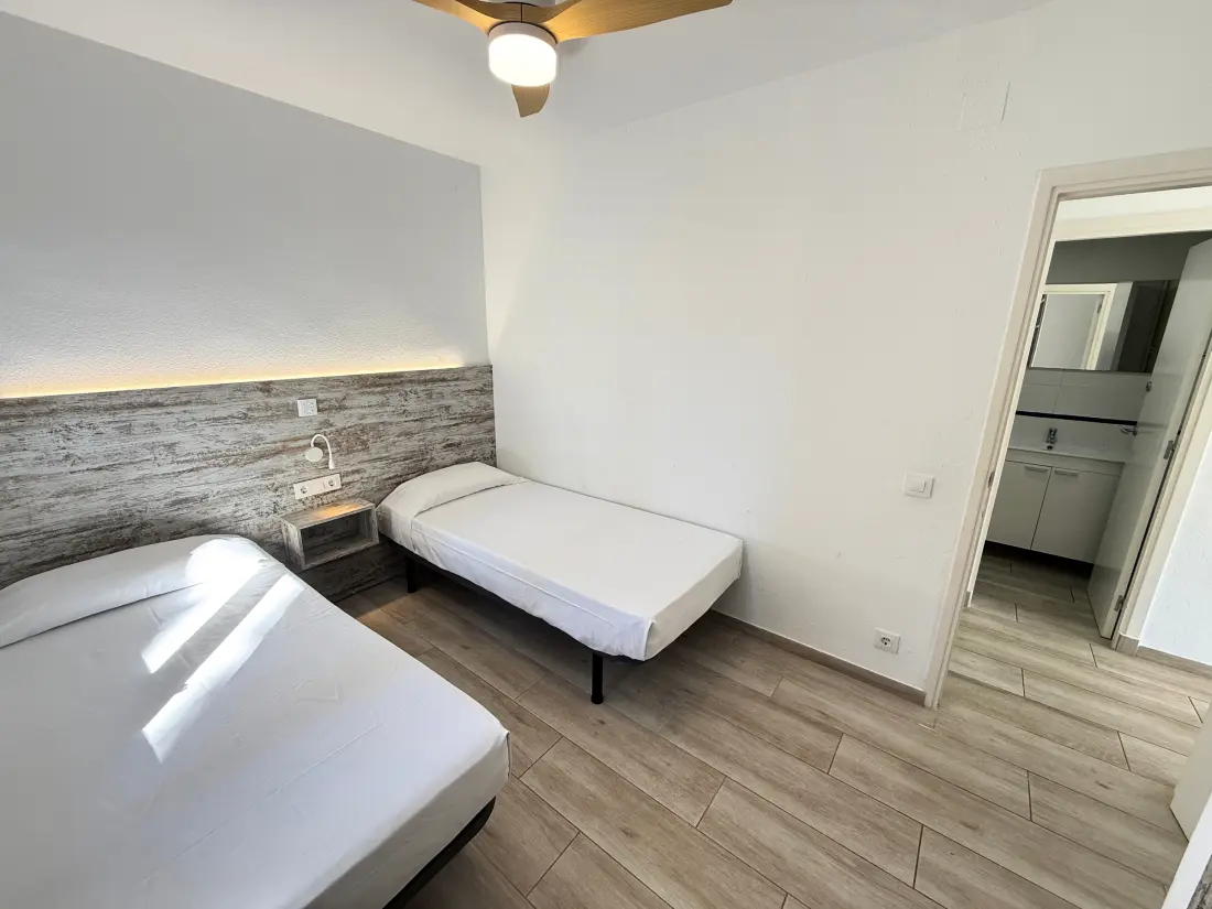 Location de Vacances Roses 765