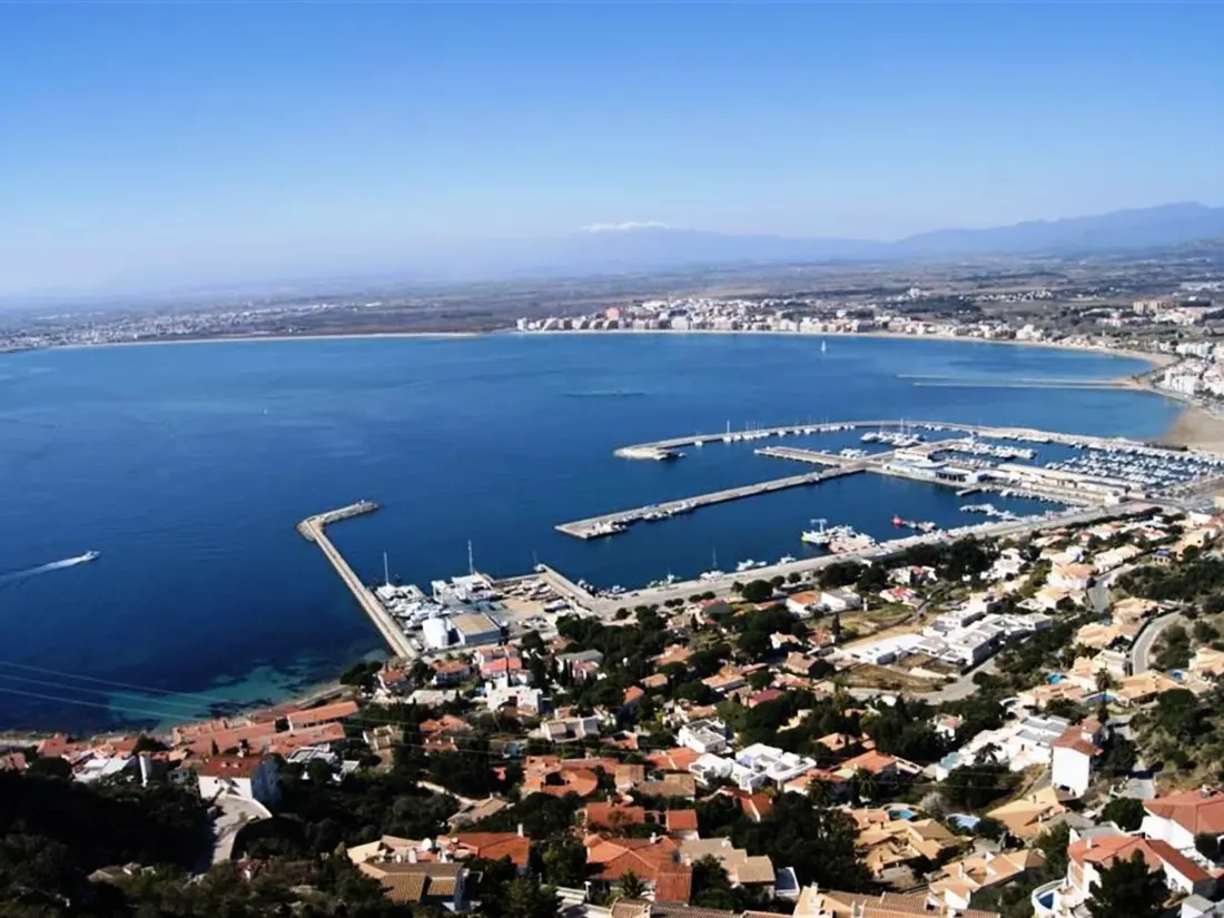 Location de Vacances Roses 769