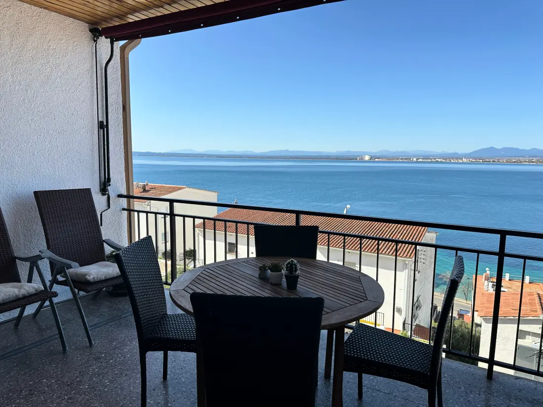Location de Vacances Roses 786