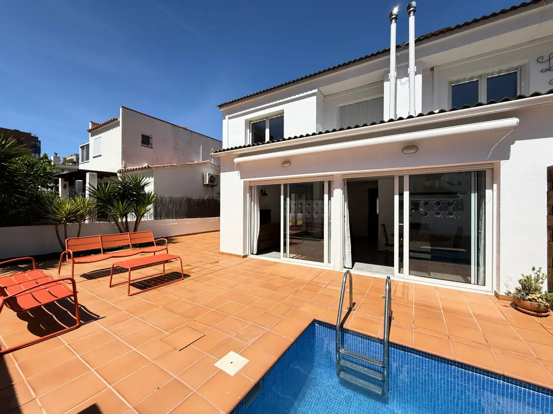 Location de Vacances Roses 825