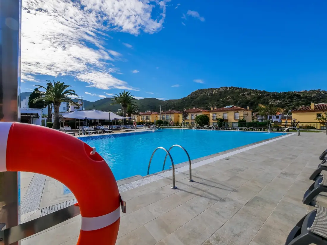 Location de Vacances Roses 831