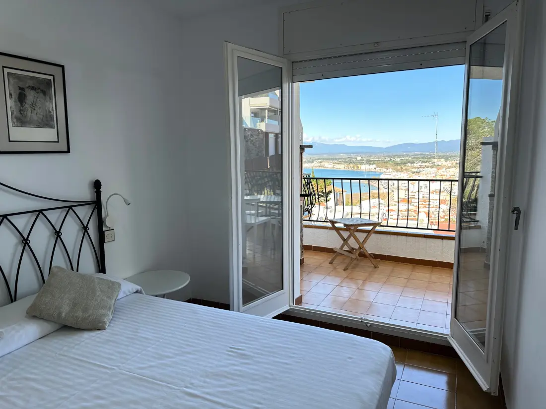 Location de Vacances Roses 834