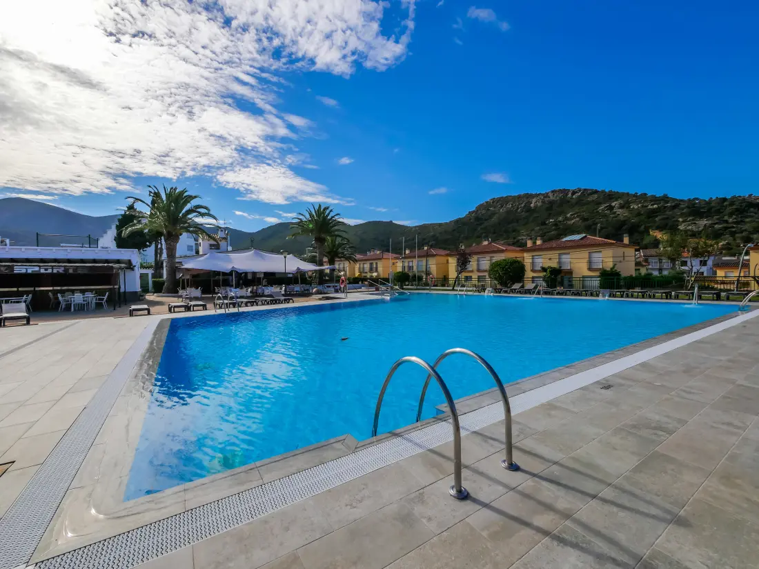 Location de Vacances Roses 853