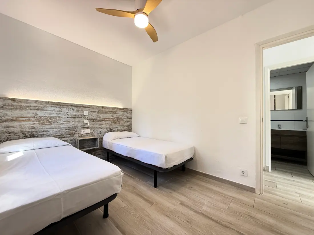 Location de Vacances Roses 853