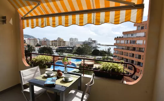 Location de Vacances Roses 884