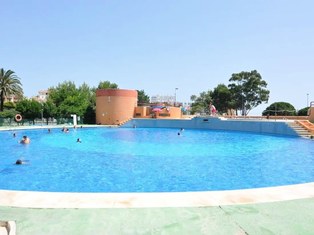 Location de Vacances Roses 889