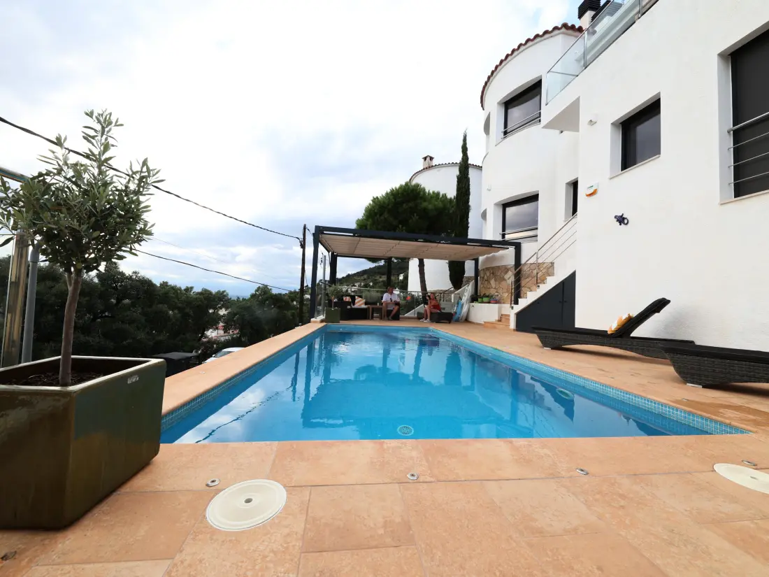 Maison de Vacances Roses 1006