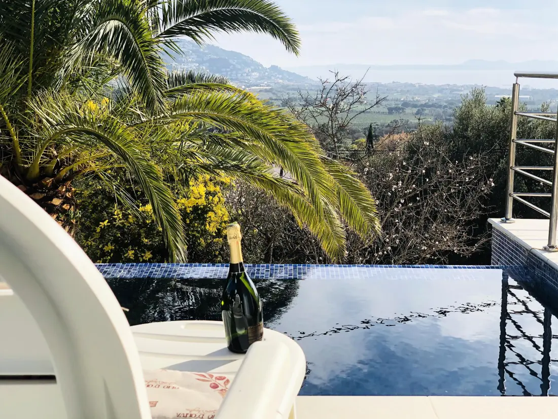 Maison de Vacances Roses 1055