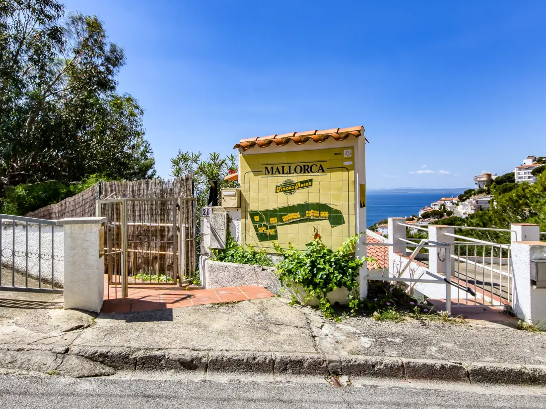 Maison de Vacances Roses 1239