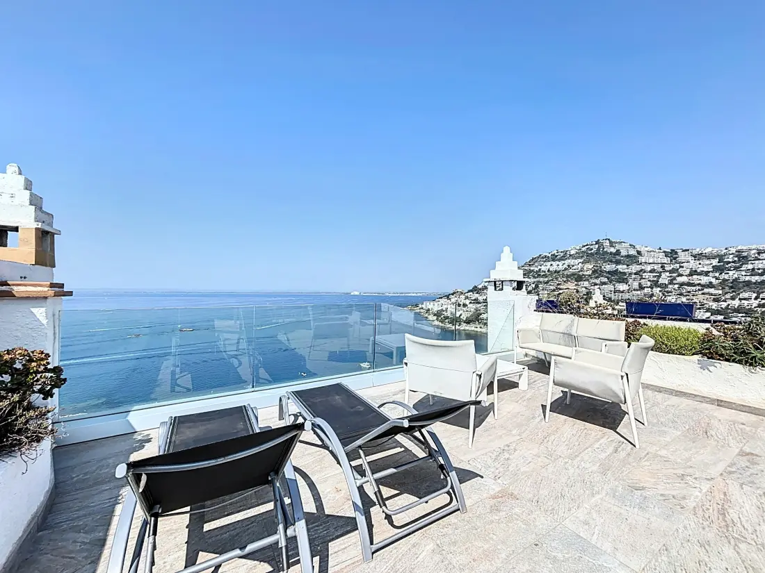 Maison de Vacances Roses 1272