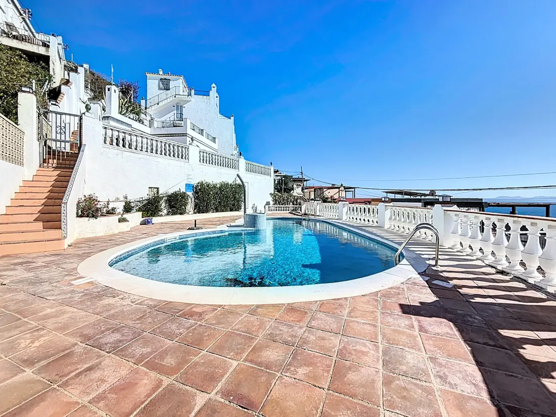 Maison de Vacances Roses 1272