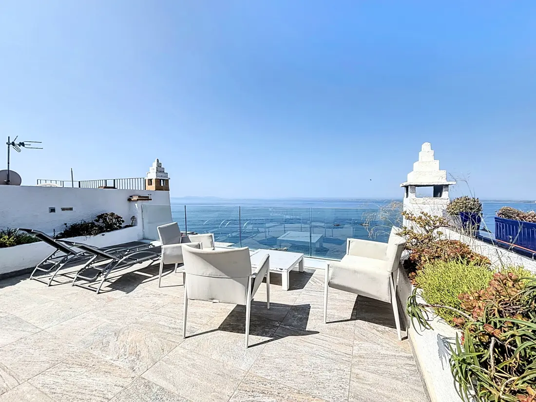 Maison de Vacances Roses 1272